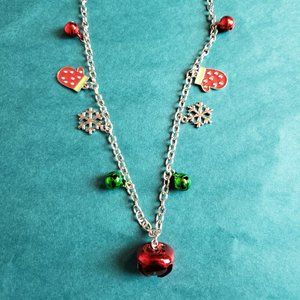 3/10$ NWT Christmas charms holiday necklace